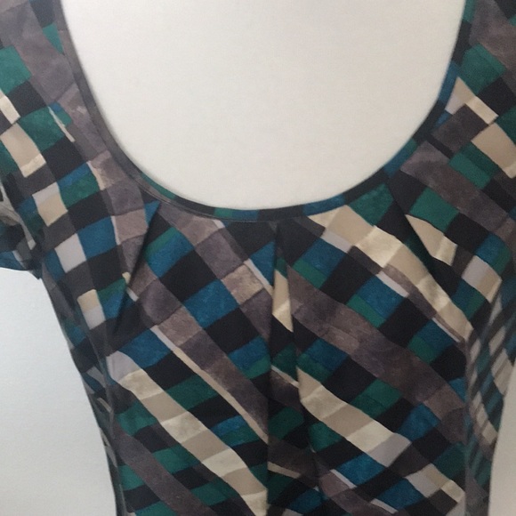 Women’s Silk Blouse - Picture 5 of 12